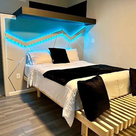 Eagle Stay Dainty Studio Eagle Pass Εξωτερικό φωτογραφία
